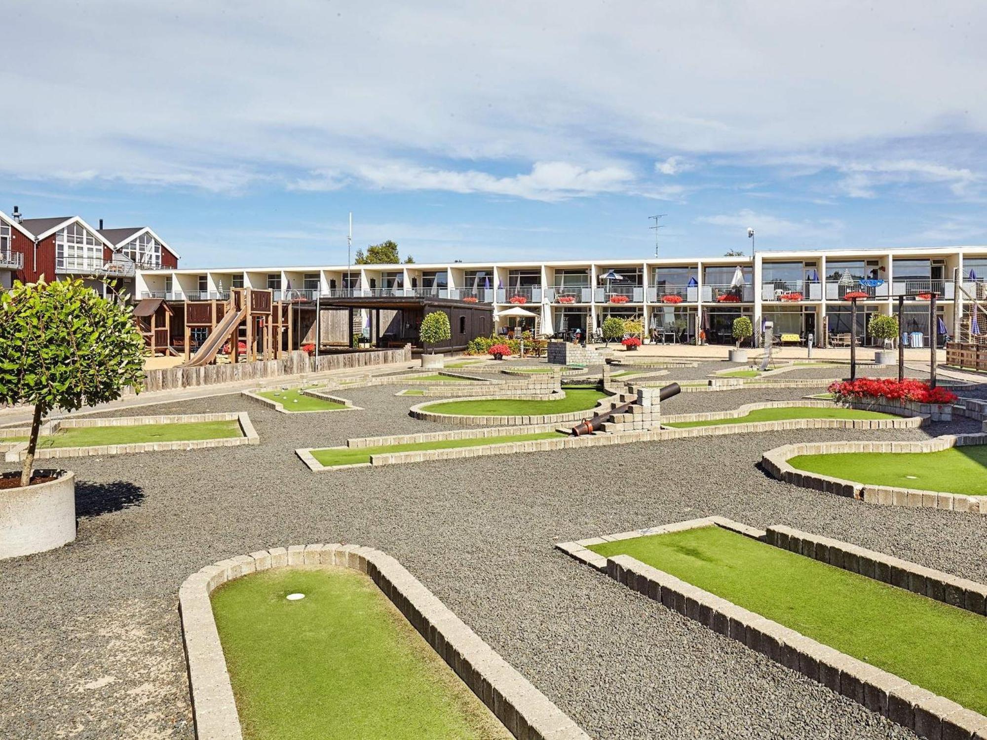 8 Person Holiday Home On A Holiday Park In Glesborg Zewnętrze zdjęcie