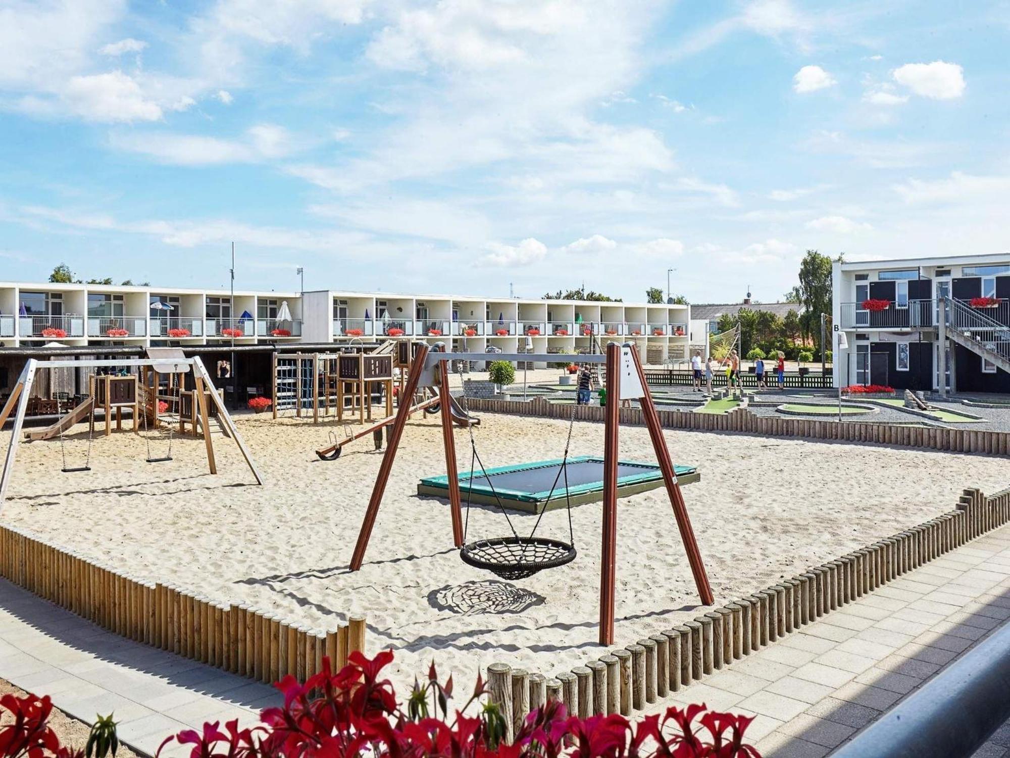 8 Person Holiday Home On A Holiday Park In Glesborg Zewnętrze zdjęcie